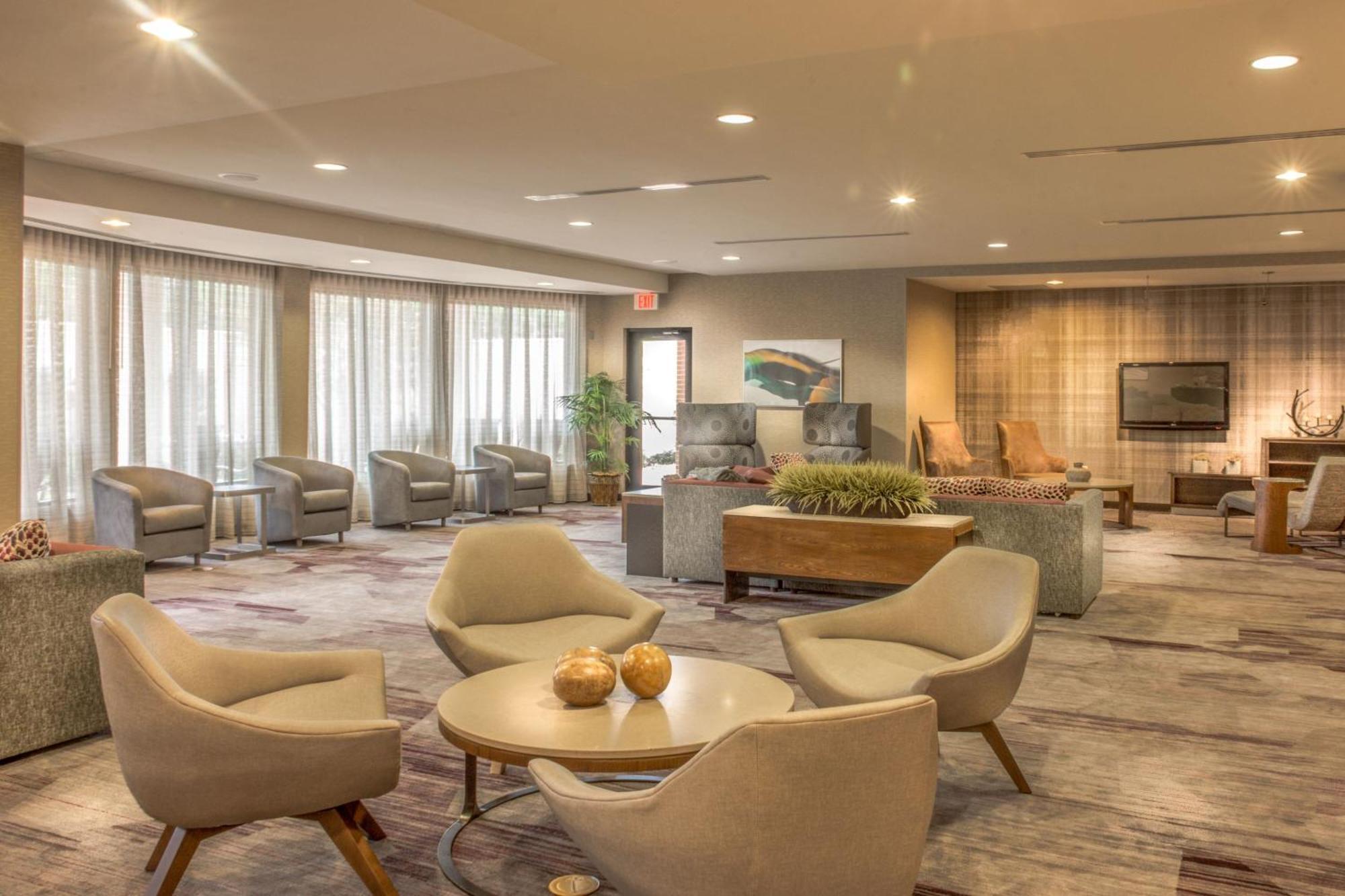 Courtyard Greensboro Airport Εξωτερικό φωτογραφία
