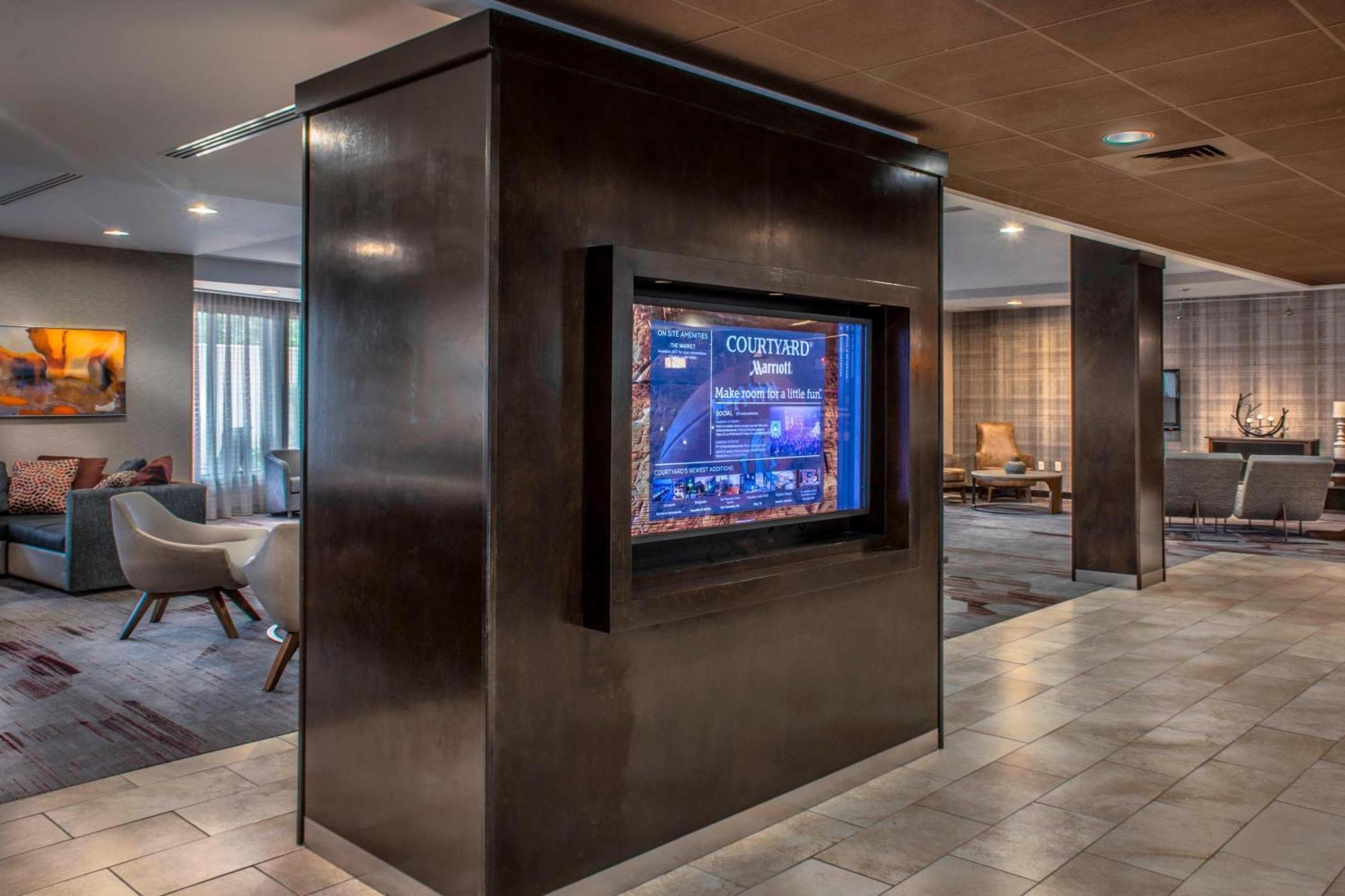Courtyard Greensboro Airport Εξωτερικό φωτογραφία